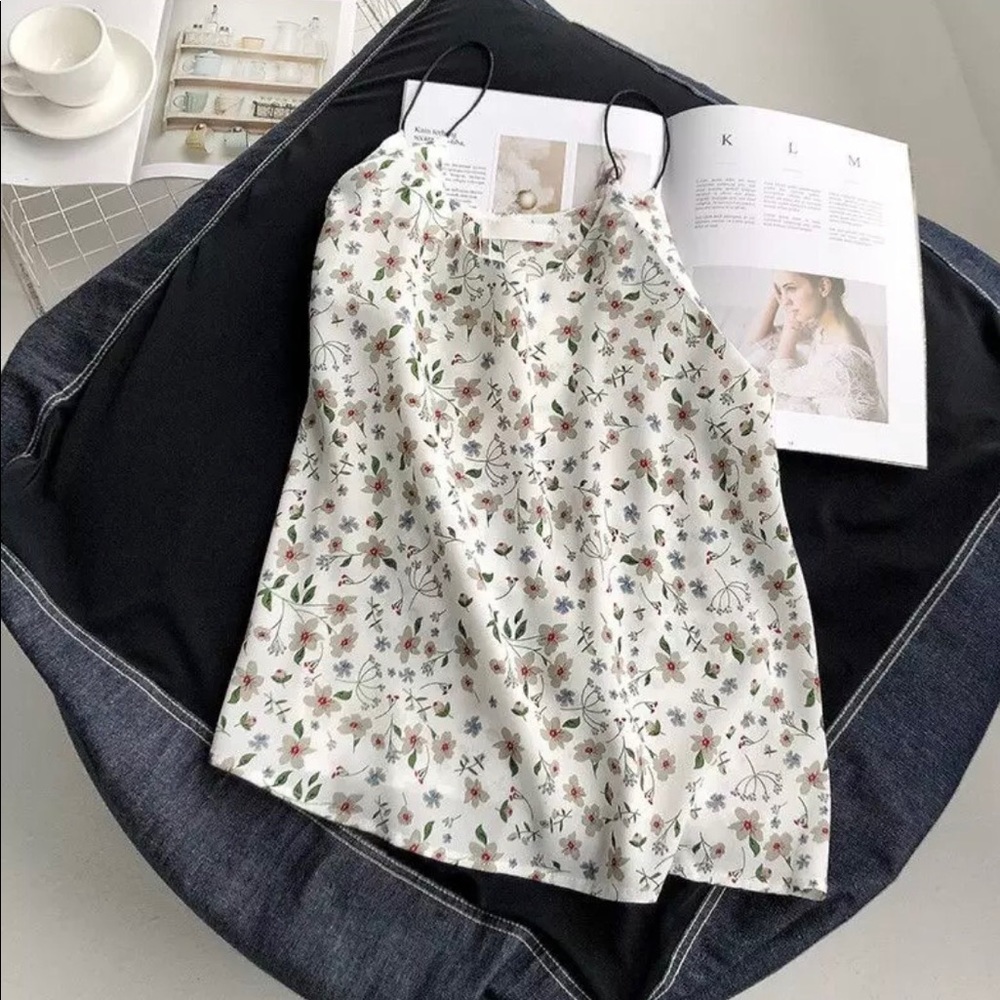 Floral tank top Korean fashion white